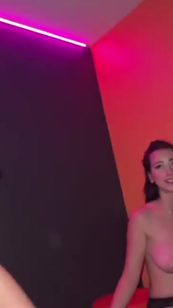 tchat.gay leak hellolimoon x Anita Rover
