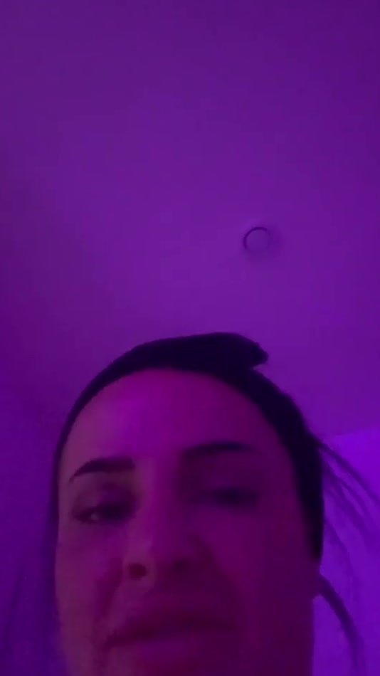 tchat.gay leak julie bacha Fucked while Cleaning the House