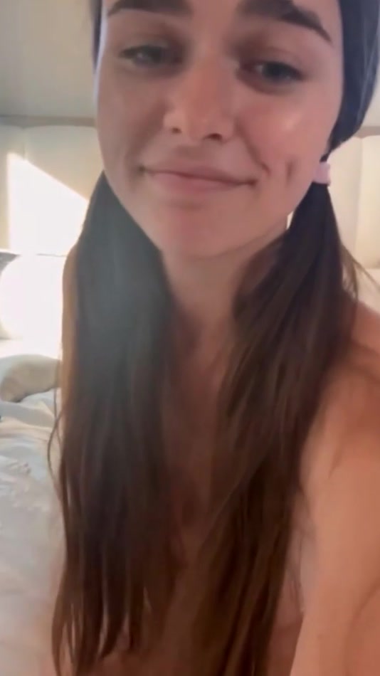 tchat.gay leak megan guthrie