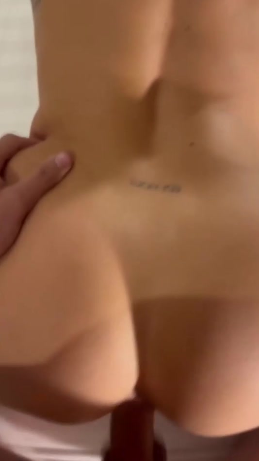 tchat.gay leak mikalahburgess with 2 dicks